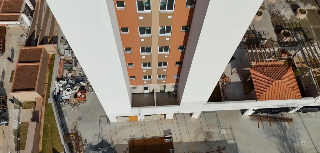 Obra do Residencial CDHU - Ferraz de Vasconcelos, em Vila Romanópolis: registro 8